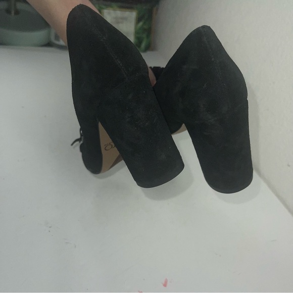 Franco Sarto black Suede Ainsley loafer pump block heel tassel fringe toes - Picture 6 of 8